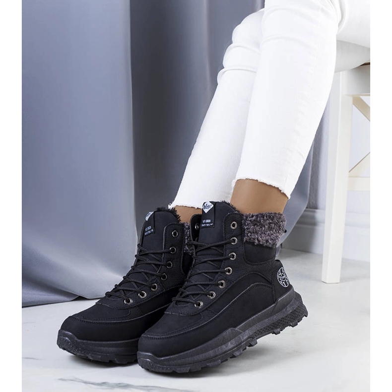 Czarne ocieplane botki LCJ-22-44-1362L Lee Cooper 1