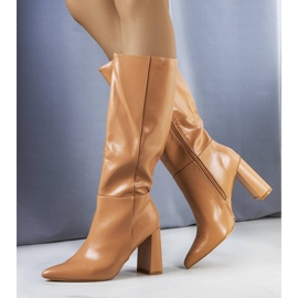 Beżowe kozaki na słupku Adair beżowy 1