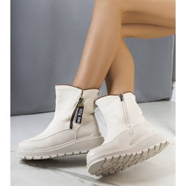 BM Beżowe ocieplane botki na platformie Niklas beżowy 1