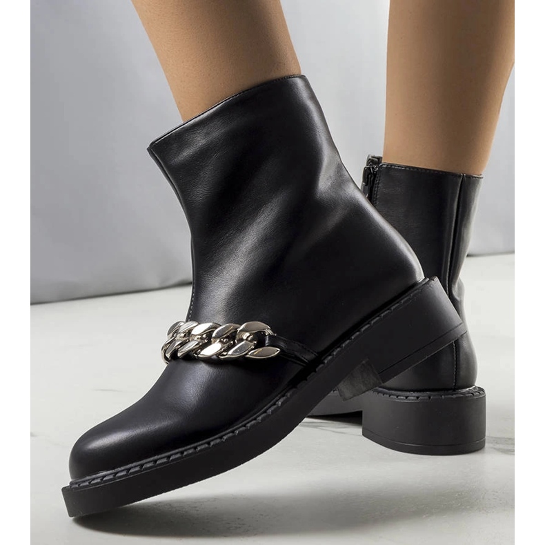 Czarne botki ocieplane Larion 1