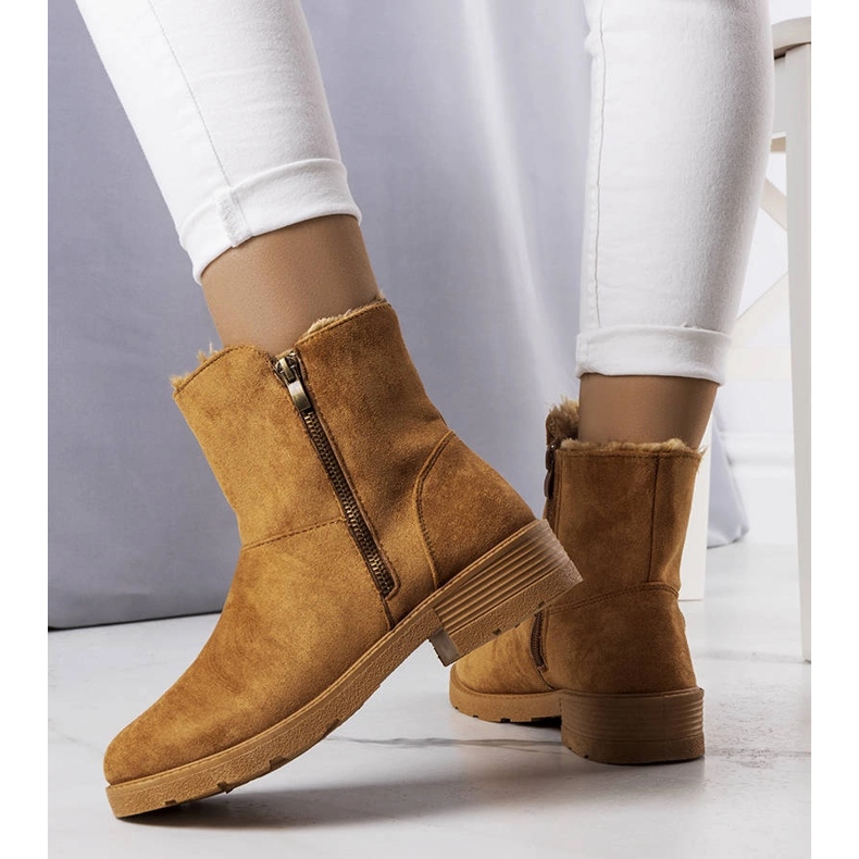 Brązowe botki ocieplane Salona 1