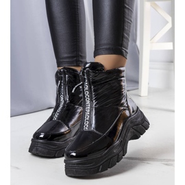 BM Czarne lakierowane śniegowce Leonel 1