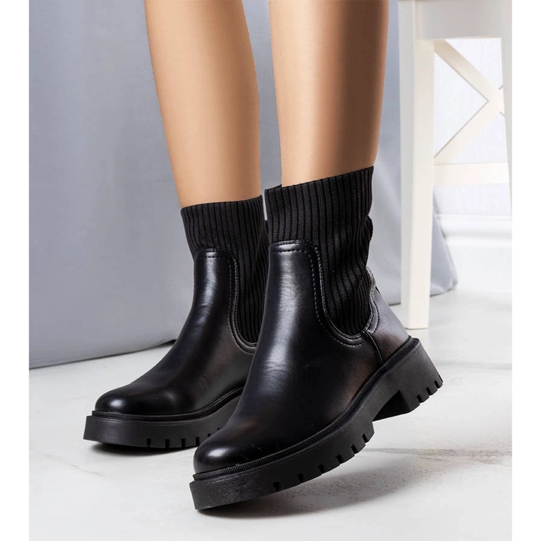 Czarne botki ocieplane Caland 1