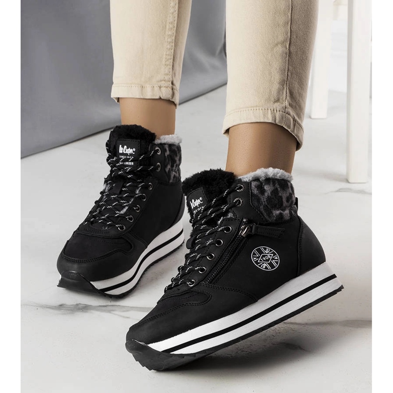 Czarne ocieplane botki LCJ-22-31-1448L Lee Cooper 1