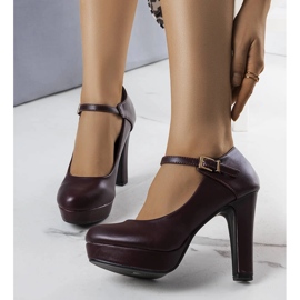 Bordowe czółenka na słupku Bryce brązowe 1