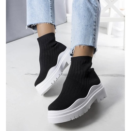 Czarne skarpetkowe botki z białą podeszwą Cali 1