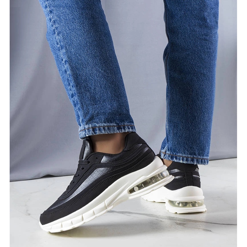 Czarne sneakersy Courtne 1