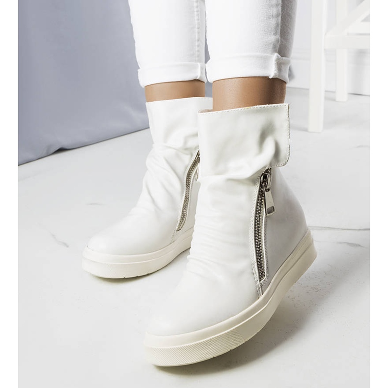 PA1 Białe botki na koturnie Monique 1