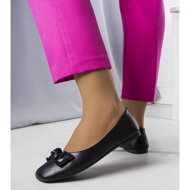 Czarne balerinki z kokardką Tabitha 1