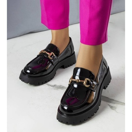 Czarne lakierowane półbuty Simard 1