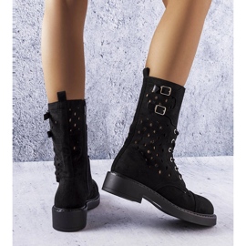 Czarne ażurowe botki Legault 1