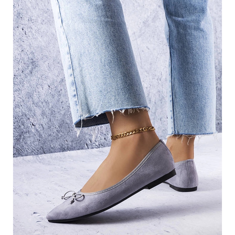 Szare balerinki z noskiem w szpic Latour 1