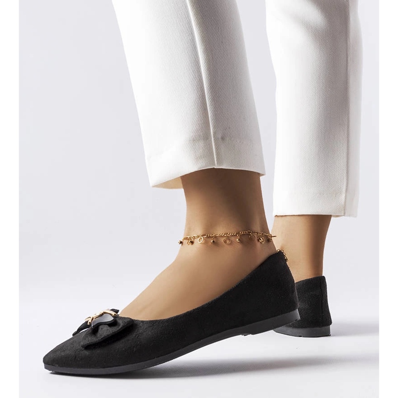 Czarne balerinki ze szpiczastym noskiem Jetté 1