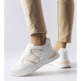 Białe sneakersy z łączonych materiałów Caya 1