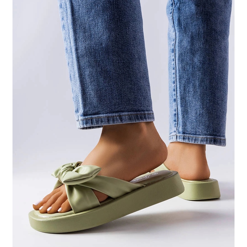 Zielone klapki na platformie z kokardką Edvard 1