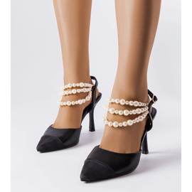 Czarne szpilki z perełkami Ridge 1