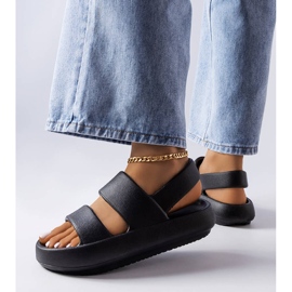 Czarne klapki typu sandały Émond 1