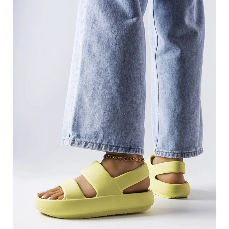 Zielone klapki typu sandały Émond 1