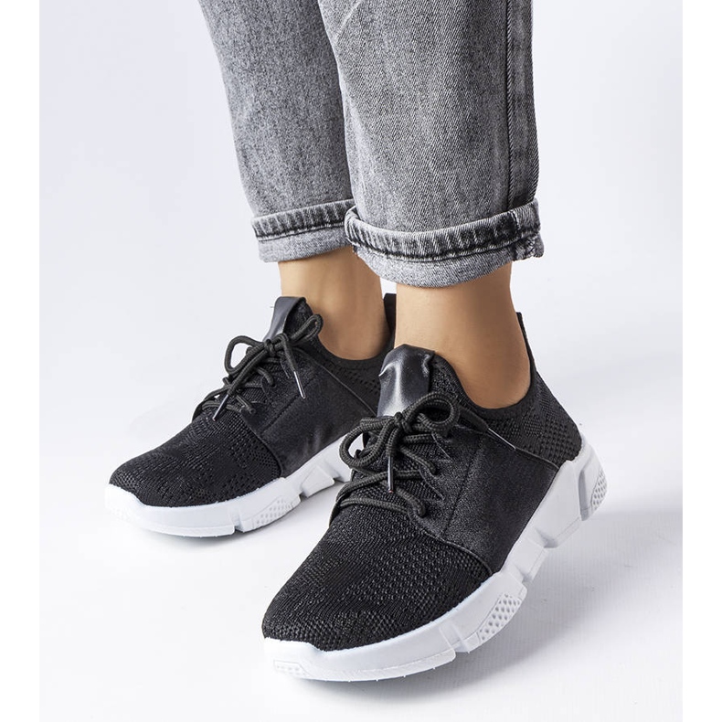 Czarne sneakersy z elastyczną cholewką Legnago 1