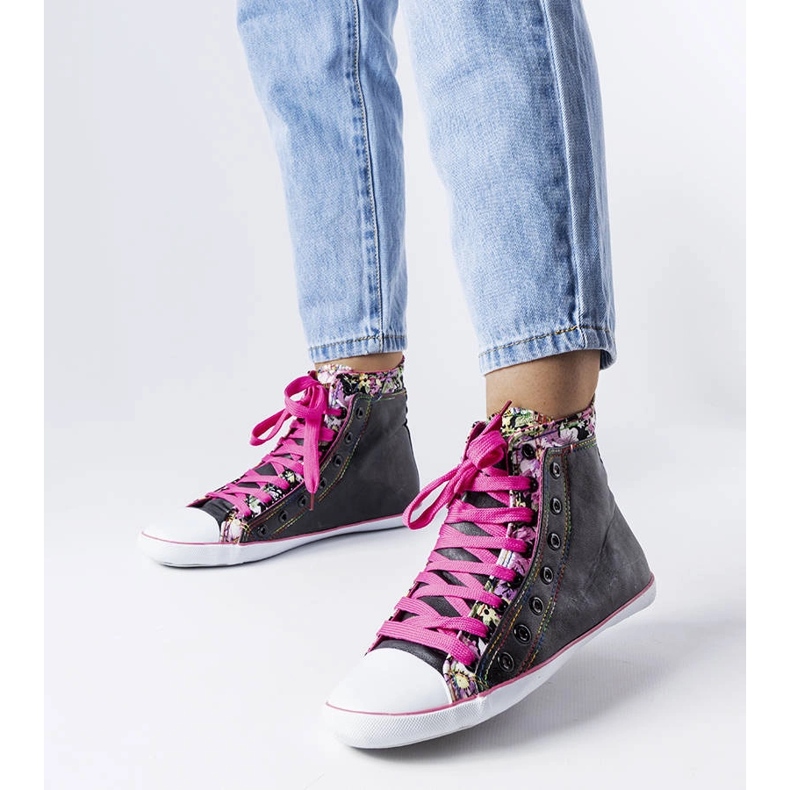 Czarne trampki za kostkę w kwiaty Marphisa 1