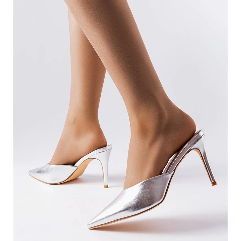 Srebrne klapki na szpilce Drainer srebrny 1