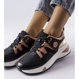 Czarne sneakersy Vinceza 1