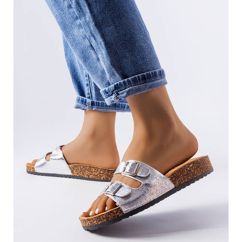 Srebrne klapki na korkowej podeszwie Cincinna srebrny 1