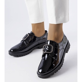 Czarne lakierowane półbuty z klamerką Jarisile 1