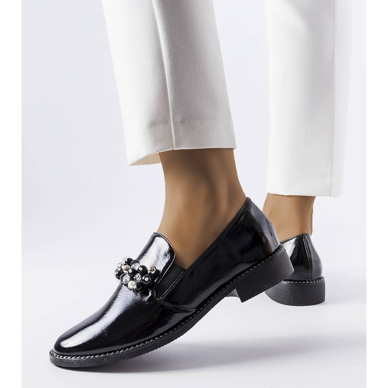 BM Czarne lakierowane półbuty z kryształkami Bonne 1