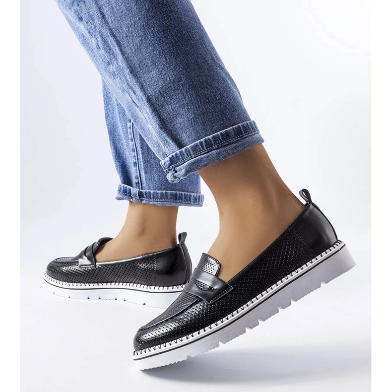 Czarne półbuty z perforacją Bloomsburg 1