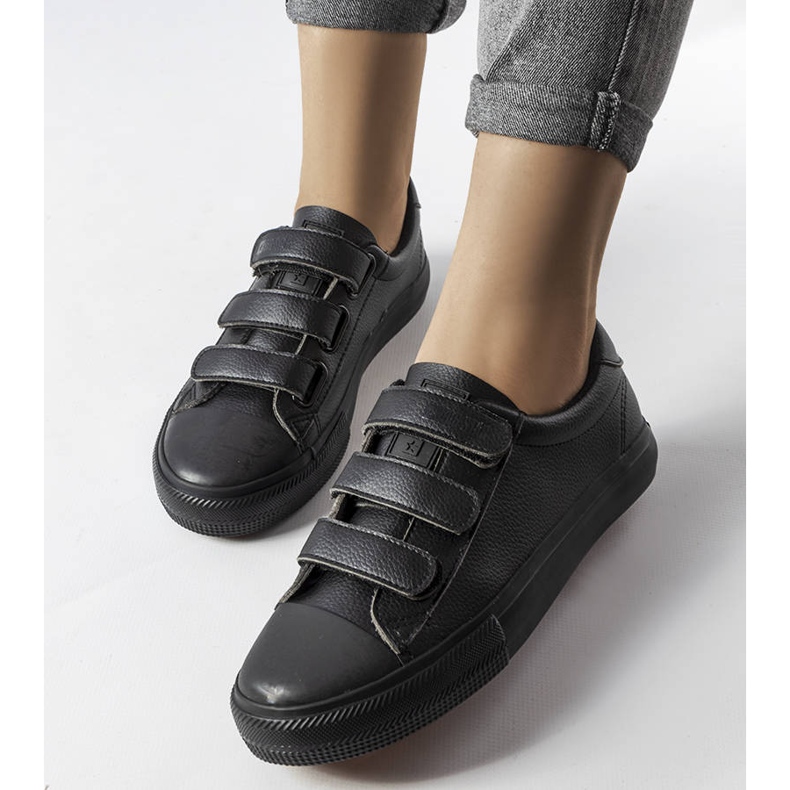 Czarne trampki na rzepy Big Star LL274A206 1