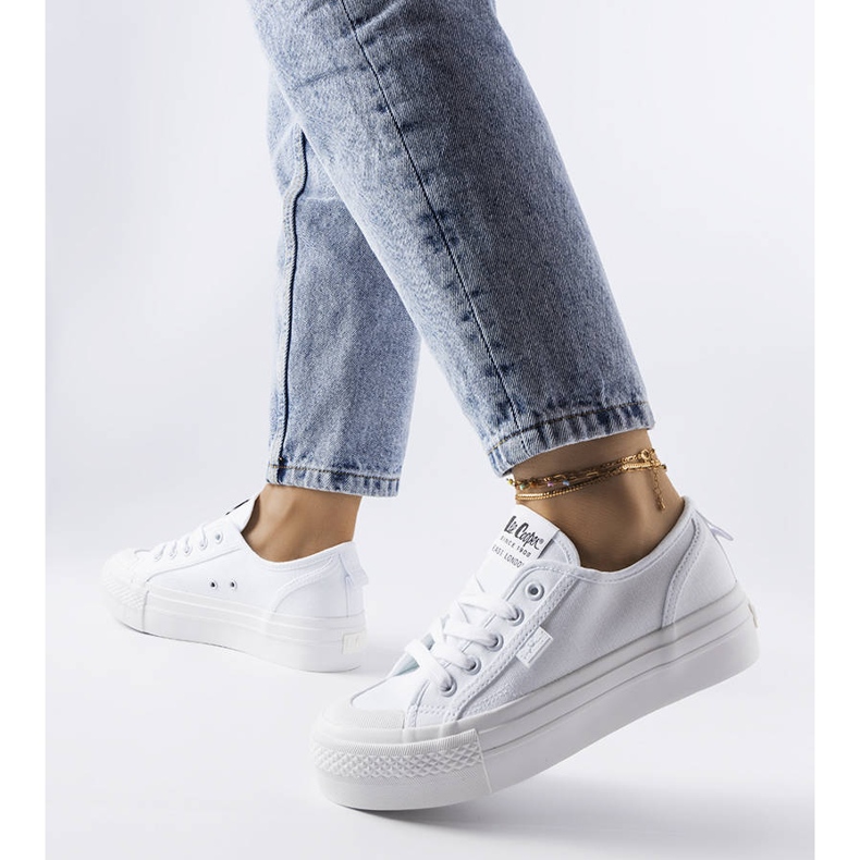 Białe trampki Lee Cooper LCW-23-31-1785L 1