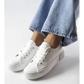 Białe trampki Lee Cooper LCW-23-31-1780L 1