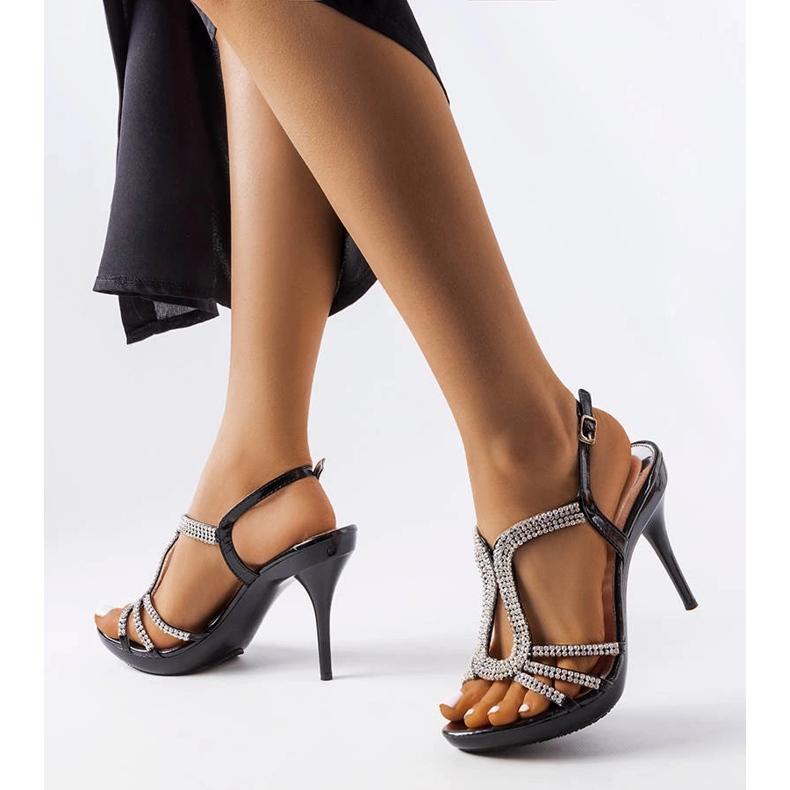 Czarne sandałki na szpilce z cyrkoniami Rafe 1