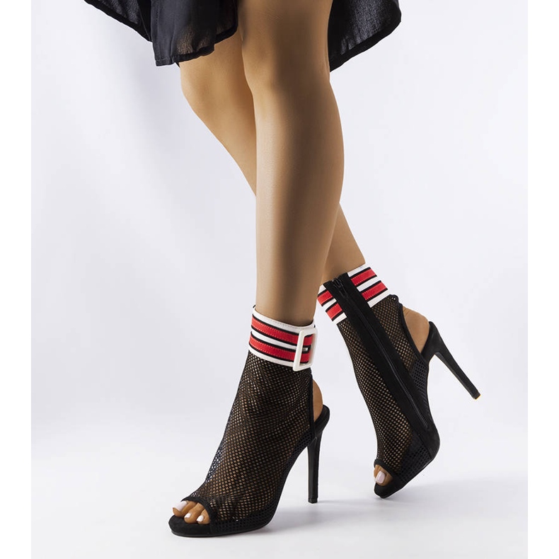 Czarne szpilki z siateczkową cholewką Glo 1