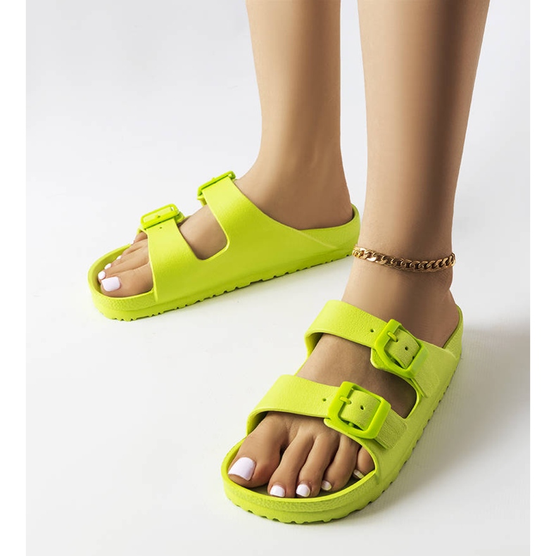 Zielone gumowe klapki z klamerkami Eugene 1