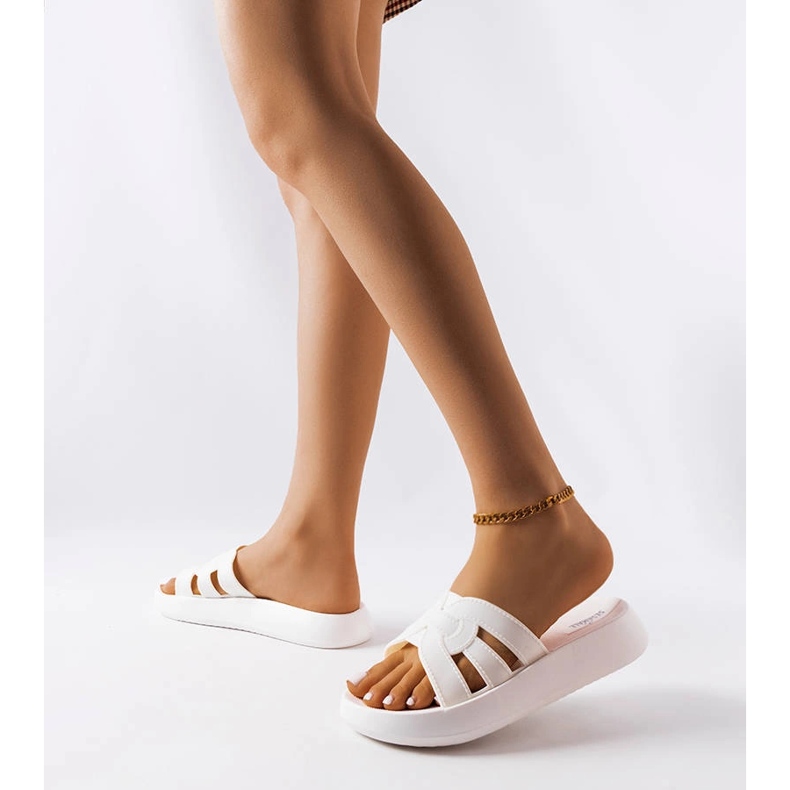 Białe gumowe klapki Coudert 1