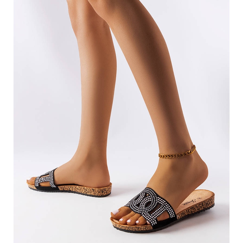 Czarne klapki zdobione dżetami Lagacé 2