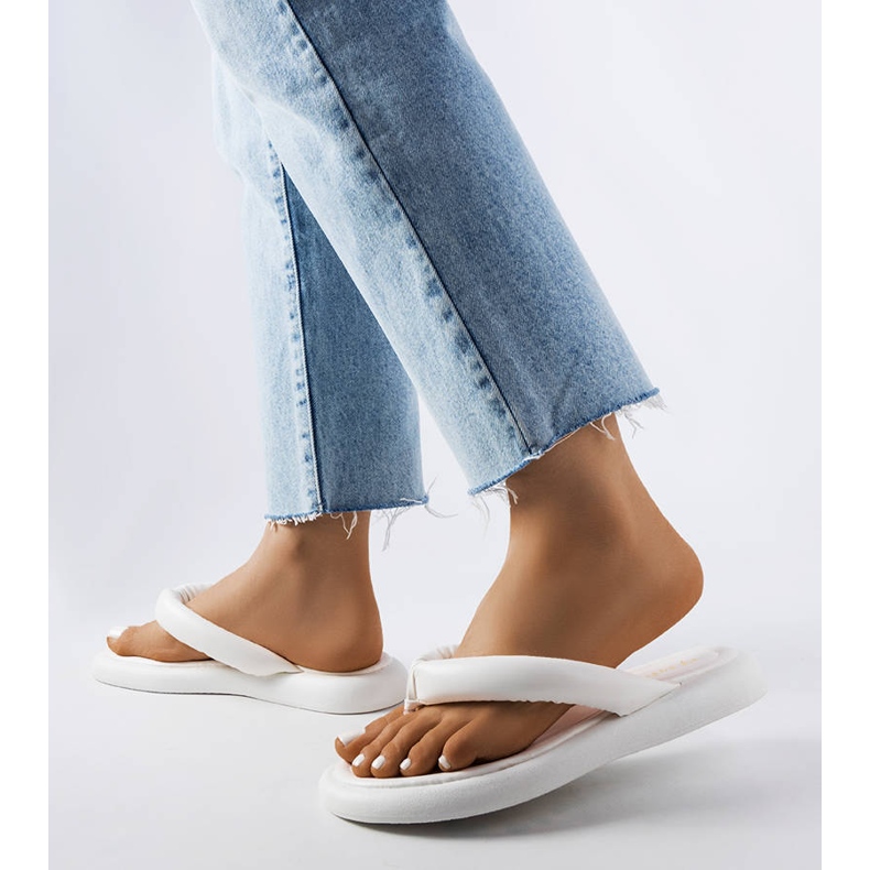 Białe masywne japonki Smithfield 2