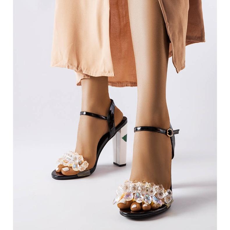 Inna Czarne sandałki z kryształkami Junction 1