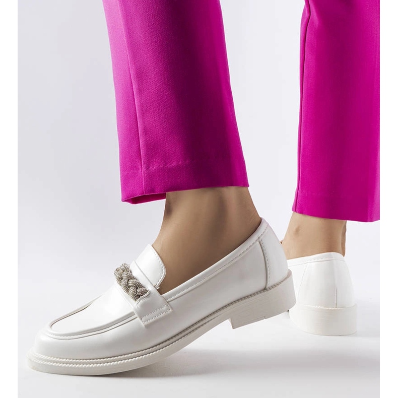 Białe mokasyny zdobione cyrkoniami Montreal 1