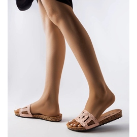 Różowe klapki zdobione dżetami Lagacé 2