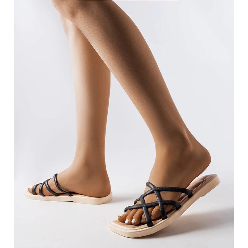 Czarne gumowe klapki Pearlman 1