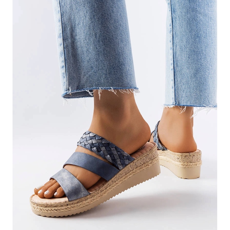 Niebieskie klapki na koturnie Boston 1