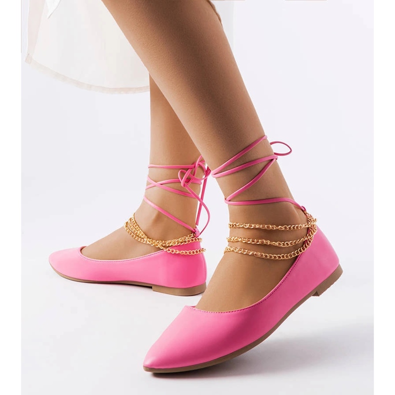 Różowe balerinki z ozdobnym zapięciem Donat 1