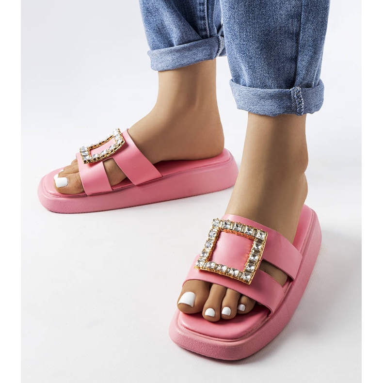 Różowe klapki z cyrkoniami Fusberta 1