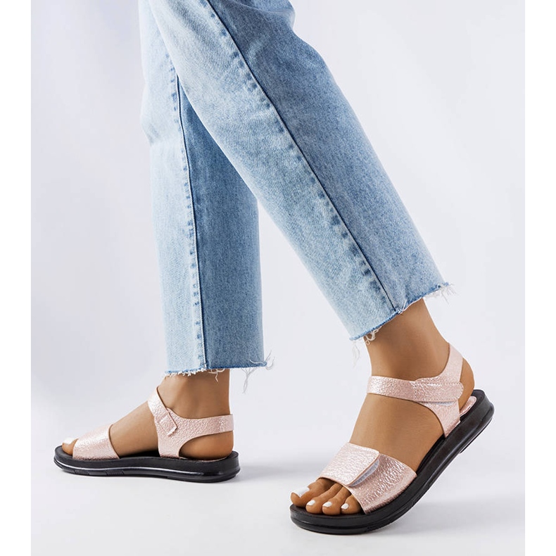 Różowe sandały z ozdobną cholewką Phillipa 1