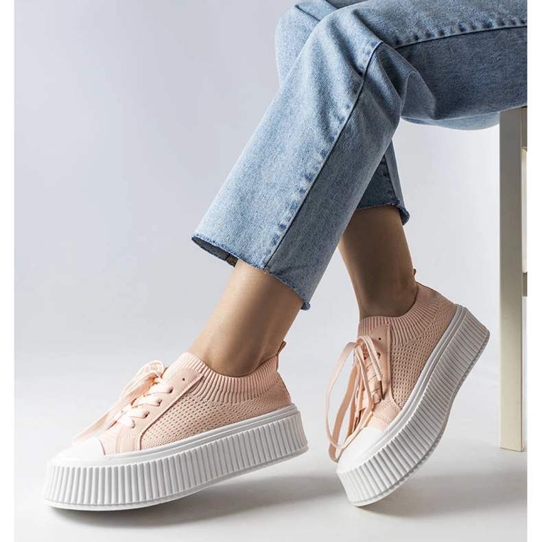 Różowe materiałowe trampki na platformie Mallus 1