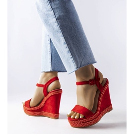 Czerwone sandały na koturnie Inala 1