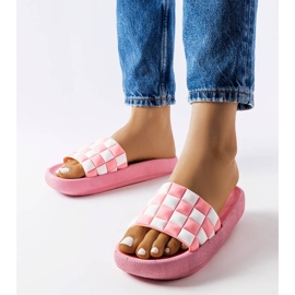 Różowe gumowe klapki na platformie Elin 1